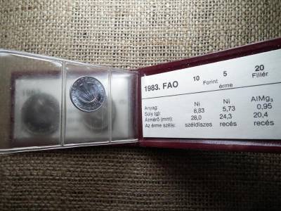 Műbőrtokos FAO 10, 5 forint és 20 fillér, 1983