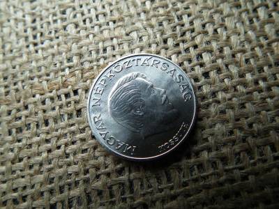 5 forintos érme, 1977