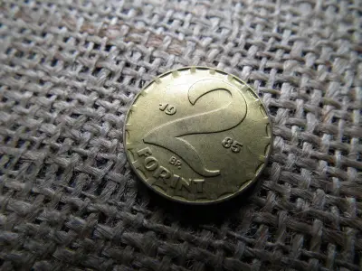 2 forintos érme, 1985