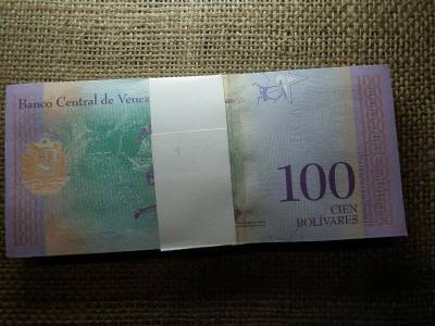 Venezuela 100 bolivares, 2018, 100 db banki köteg