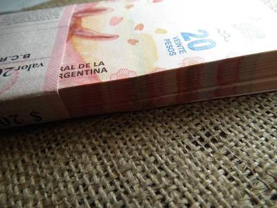 Argentína 20 peso bankjegy, 2019-2020, 100 db banki köteg