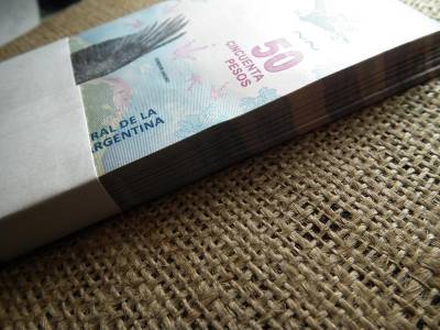 Argentína 50 peso bankjegy, 2018-2020, 100 db, sorszámkövető