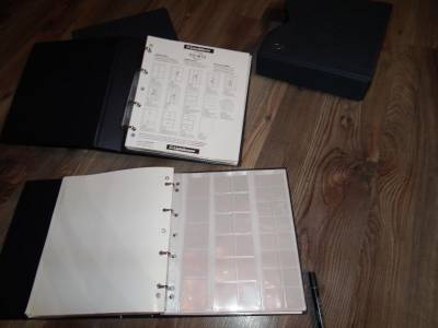 Kék Leuchtturm NUMIS érmealbum és védőkazetta, 10 lappal