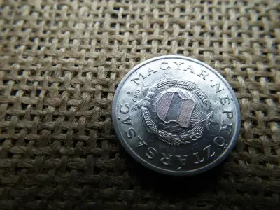 1 forintos érme, 1989, verdehibás, sugaras