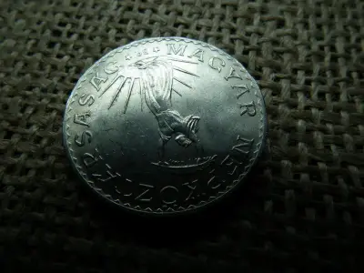 10 forintos érme, 1976, sima redős változat