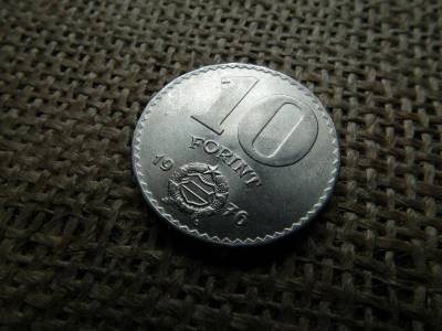 10 forintos érme, 1976, sima redős változat