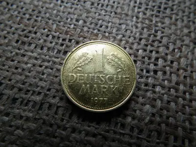 Aranyozott 1 márka érme, 1977 D, Németország