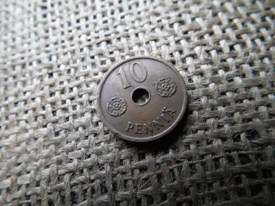 Finnország 10 pennia, 1942