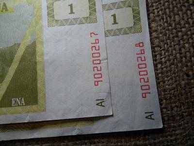 Szlovénia 1 tolar bankjegy, 1990, 2 db sorszámkövető