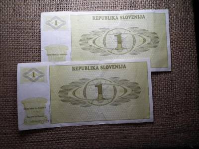 Szlovénia 1 tolar bankjegy, 1990, 2 db sorszámkövető
