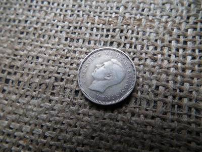 Ezüst 6 pence érme, 1942