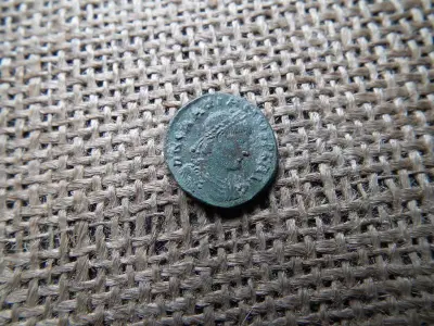 Szép II Constantius Bronzérme, 337-361