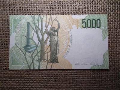Olaszország 5000 líra bankjegy, 1985