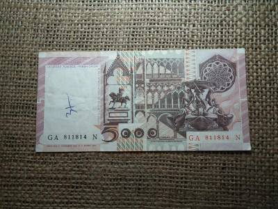 Olaszország 5000 líra bankjegy, 1979