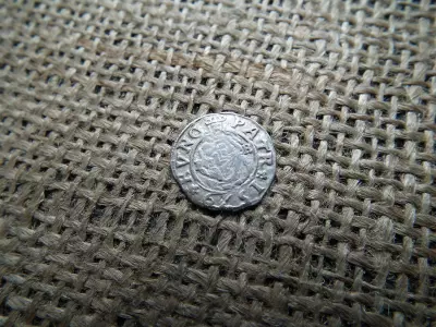 Rudolf , ezüst dénár 1579 KB , Körmöcbánya ! denár , évszám a köriratban 