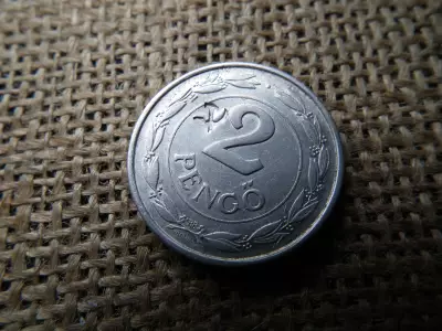 2 pengő 1941 , sarló kalapács beütéssel , ellen-jeggyel 