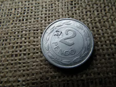 2 pengő 1942 , sarló kalapács beütéssel , ellen-jeggyel 