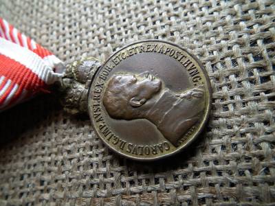   IV. Károly Bronz Katonai Érdemérem Signum Laudis , szalaggal 