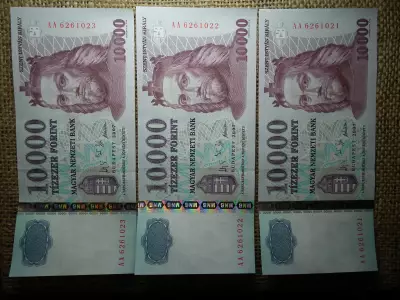 10000 forint 2007 AA , hajtatlan , a UNC - FX 3 db sorszámkövető 