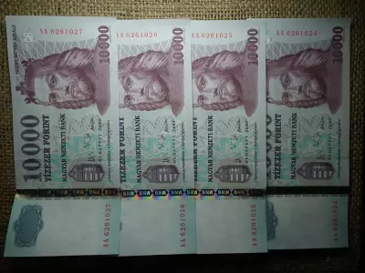 10000 forint 2007 AA , hajtatlan , a UNC - FX 4 db sorszámkövető 