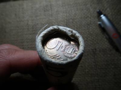 5 forint 1983 bontatlan verdefényes rolni ! Sérült a papír ! 
