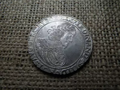 III. Ferdinánd ezüst 1 tallér 1657 KB , Körmöcbánya , tökéletes perem , nem volt füles , sem foglalatban ! Extra állapot 