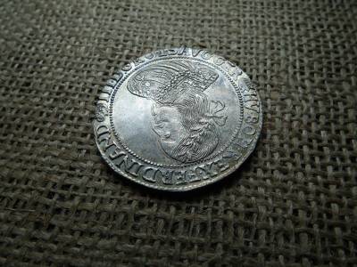 III. Ferdinánd ezüst 1 tallér 1657 KB , Körmöcbánya , tökéletes perem , nem volt füles , sem foglalatban ! Extra állapot 