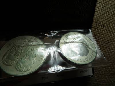 1300 éves Bulgária 100 Forint 1981 és 5 Leva 1981 