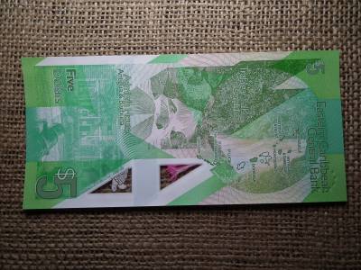 Karibi 5 dollars 2021 UNC, dollár , B1