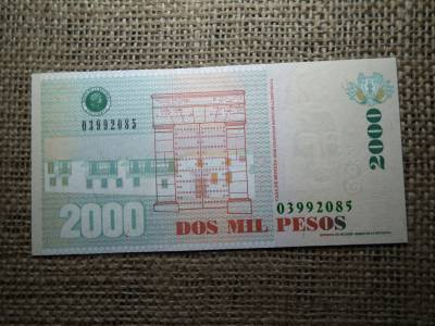 Kolumbia 2000 pesos 2010 UNC , B1