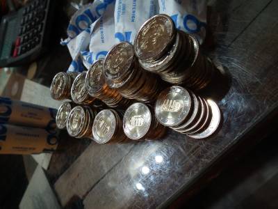 Nagy László 100 forint 2025 bontatlan Criterion rolni ! Arányaiban jóval több emlék , mint a sima 2025 ! 