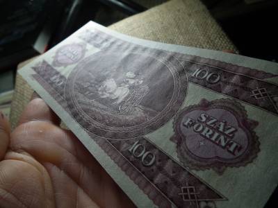 100 forint 1993 hajtatlan 