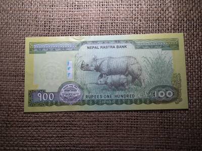 Nepál 100 rupees 2015 UNC , C1