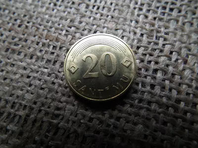 Észtország 20 santimu 1992 , verdefényes 