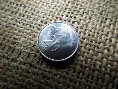 Szlovákia 20 halierov 2002 , verdefényes 