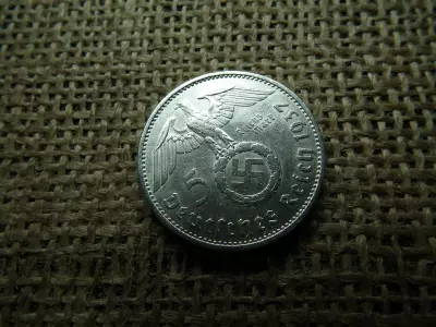 Birodalmi ezüst 5 márka 1937 A , Nagy sasos - horogkeresztes 