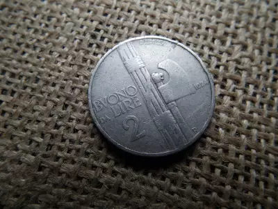 Olaszország 2 lire 1924 , líra , Victor Emmanuel III Buono