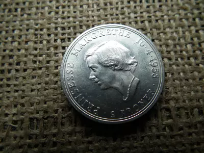 Dánia ezüst 2 kroner 1958 , korona , IX. Frederik hercegnő születésnapja