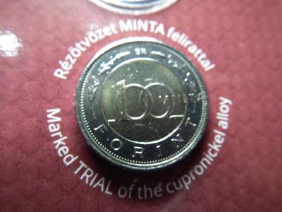 100 forint szett 2019 + 2018 Minta veret RITKA csak 4000 db! NEM mágnesezhető 2019-es 100 Ft-al !! ár / szett 