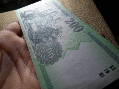 200 forint 2005 FC , UNC 
