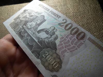 2000 forint 2008 CA , UNC