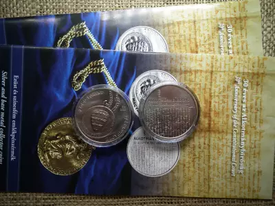 ALKOTMÁNYBÍRÓSÁG - ALAPTÖRVÉNY , 2000 FORINT 2020 + prospektus ! Ár/db ! D