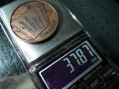 Fritz Mihály (1947- ) / Fűz Veronika (1951-) 2000. Gr. Klebelsberg Kunó 1875-1932 - Róla a kövek beszélnek / MÉE Szeged Fritz Mihály (1947- ) / Fűz Veronika (1951-) 2000. Gr. Klebelsberg Kunó 1875-1932 - Róla a kövek beszélnek / MÉE Szeged