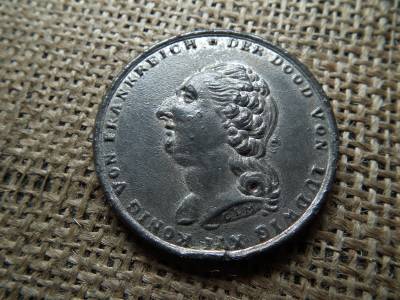 Franciaország , VI. Lajos  1774 - 1792 Ón érem 1793 , guillotine ! Nagyon ritka !  Giotin  Franciaország , VI. Lajos  1774 - 1792 Ón érem 1793 , guillotine ! Nagyon ritka !  Giotin