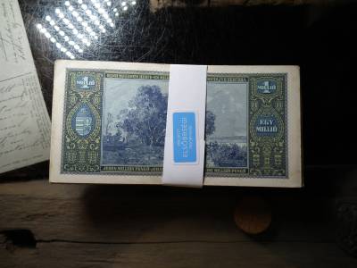 EGYMILLIÓ PENGŐ 1945 - 100 DARABOS KÖTEG EGYBEN!!! EGYMILLIÓ PENGŐ 1945 - 100 DARABOS KÖTEG EGYBEN!!!