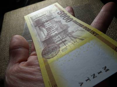 5000 forint 2020 BF , MINTA , alacsony sorszám 87 , UNC 5000 forint 2020 BF , MINTA , alacsony sorszám 87 , UNC