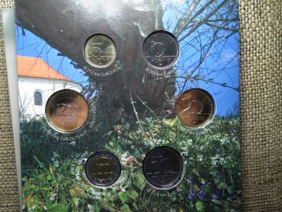 Pécs , forgalmi sor 2010 BU , benne a szín ezüst Pécs PP emlékérem Pécs , forgalmi sor 2010 BU , benne a szín ezüst Pécs PP emlékérem