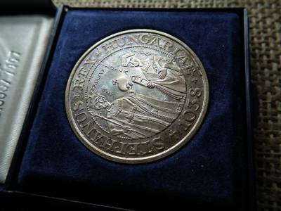 Ezüst 500 forint 1988 BU , Szent István PP , dobozában Ezüst 500 forint 1988 BU , Szent István PP , dobozában