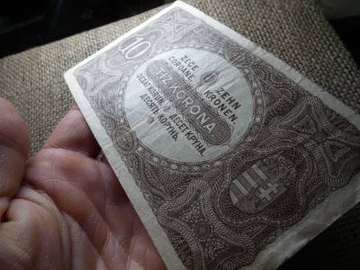 10 korona 1920 , ritka , sorszám között nincs pont ! 10 korona 1920 , ritka , sorszám között nincs pont !