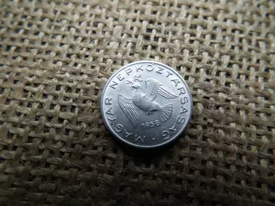 10 fillér 1958 , extra 